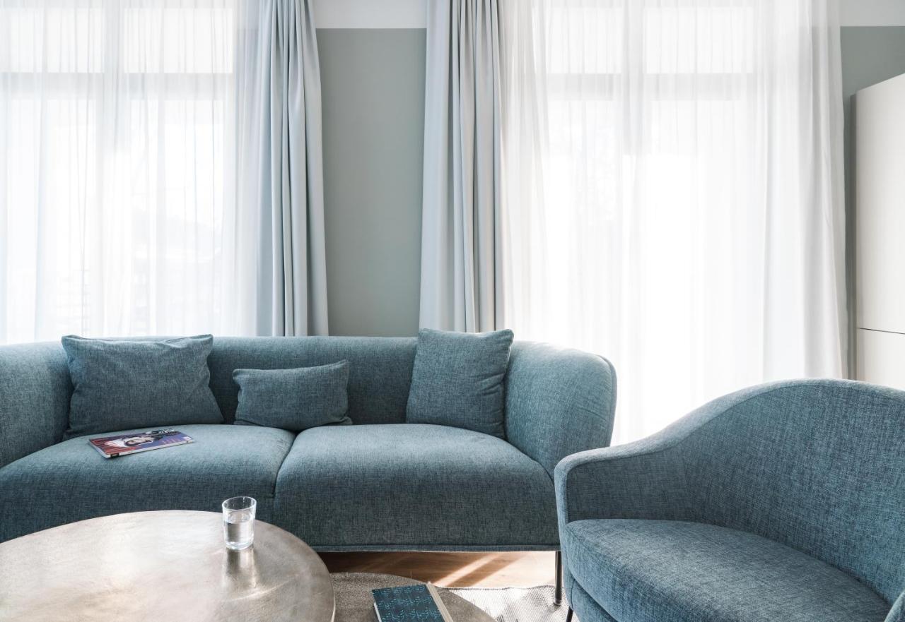 Three-Bedroom Apartment,978056791:JPEG